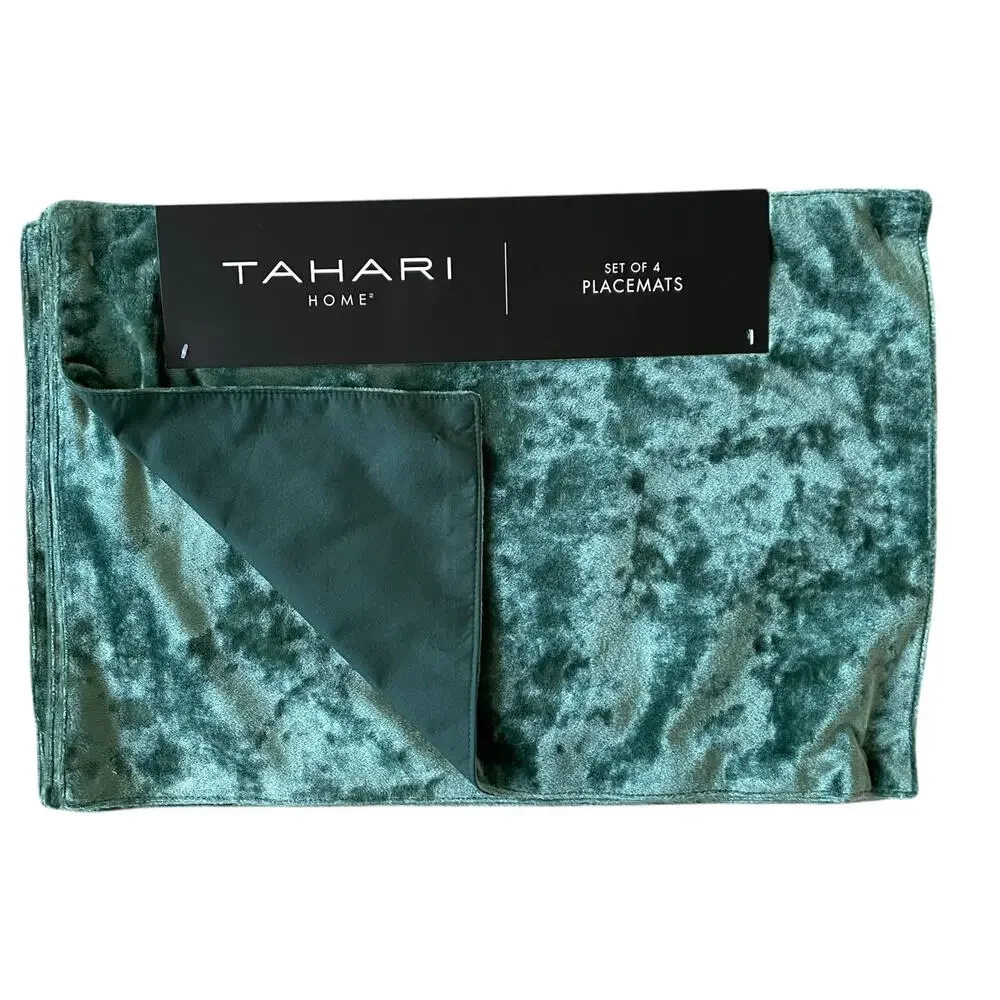 Tahari Green Velvet Velour Placemats Set of 4 Christmas Holiday 13x18 New